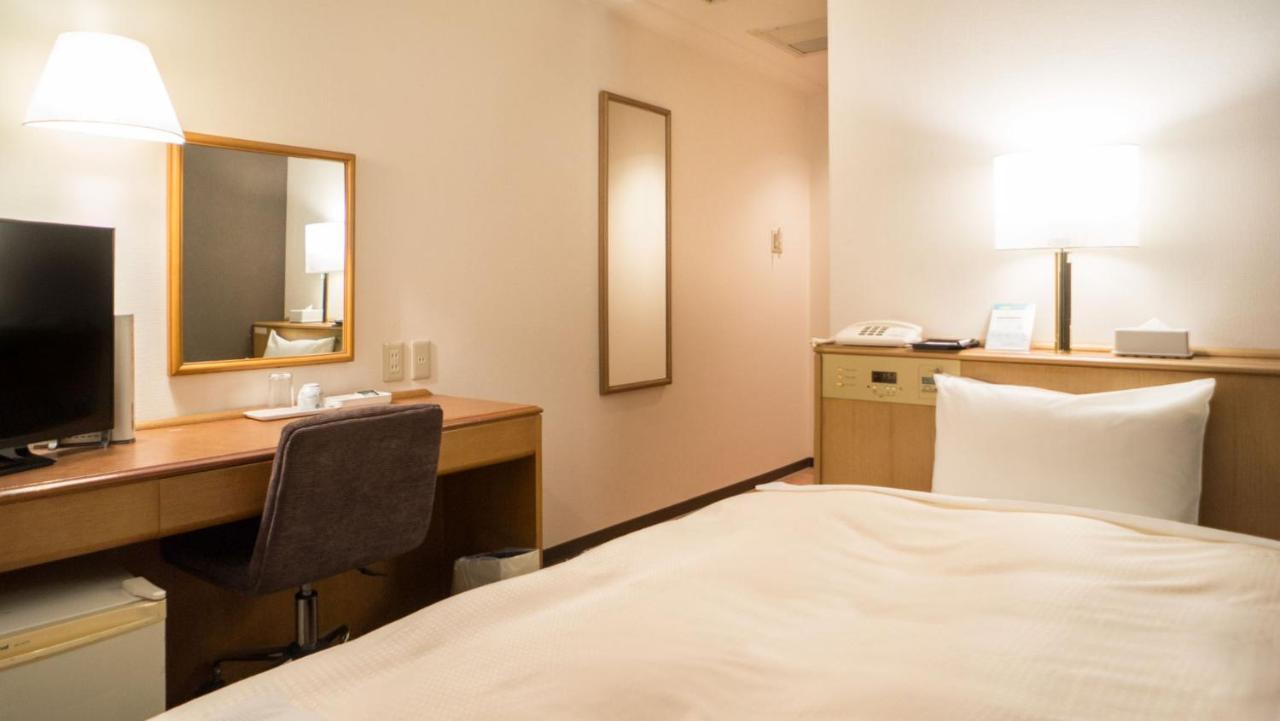 Kochi Palace Hotel Bagian luar foto