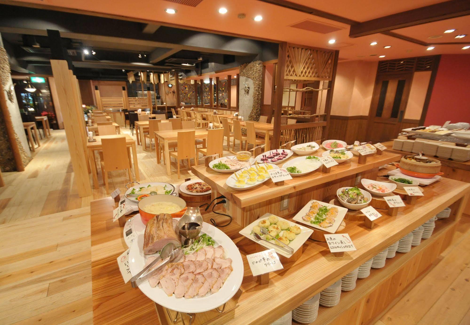 Kochi Palace Hotel Bagian luar foto
